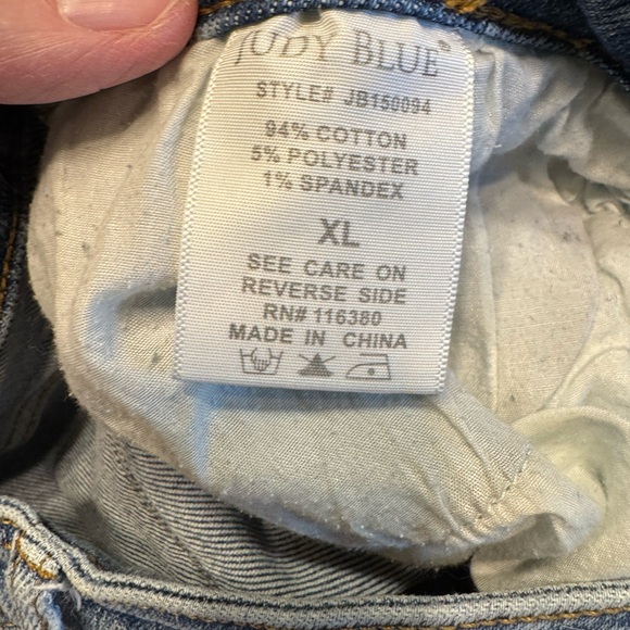 Judy Blue distressed denim shorts, size XL, gently used condition - Picture 4 of 10